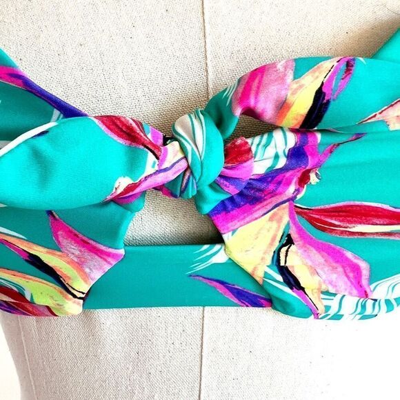 No Boundaries Junior’s Bikini Top Size Medium Aqua with Tropical Florals in Pink - Picture 2 of 11